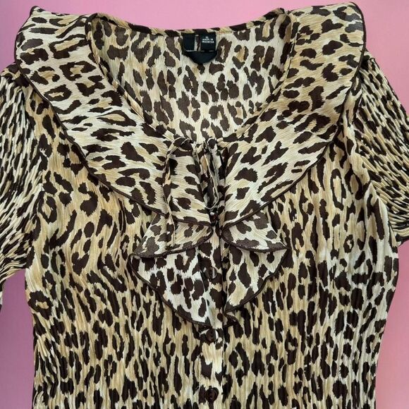 Vintage 1990s Essentials by Milano Leopard Print Blouse🎀 - Picture 7 of 8